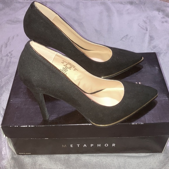 Metaphor Gold Trim Heels - Picture 3 of 8